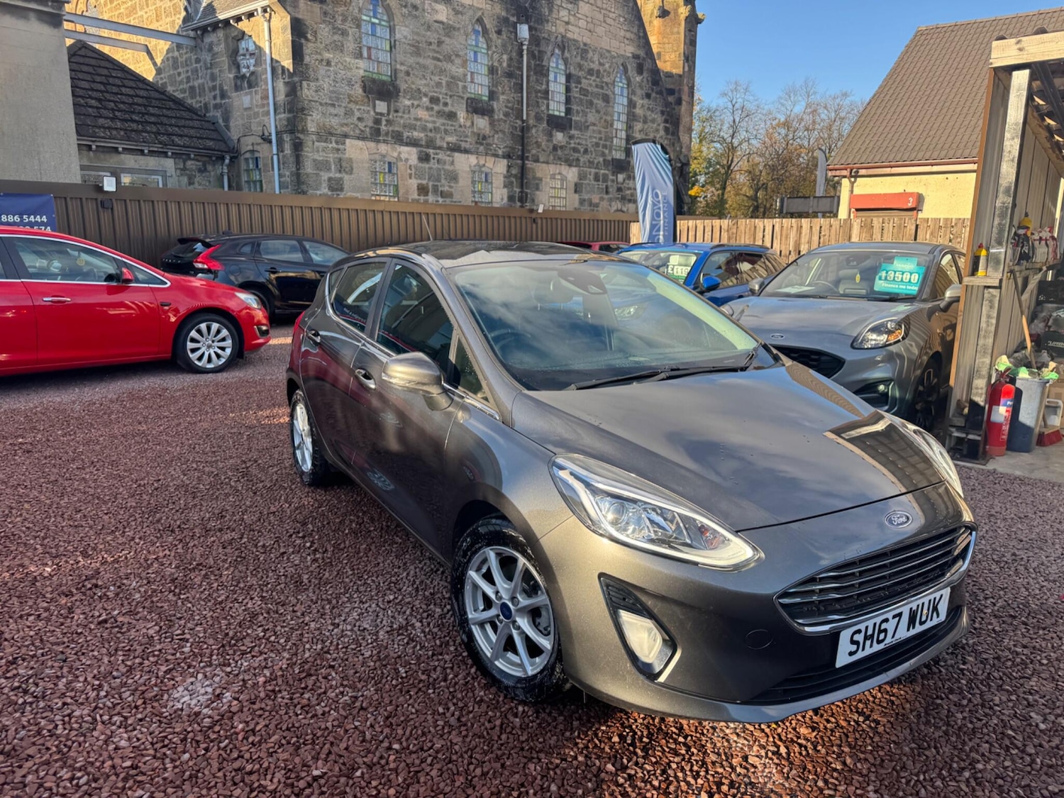 Used Ford Fiesta 2017 for sale - 76370929: Photo 1