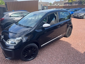 Used Volkswagen up! 2018 for sale - 76000824: Photo