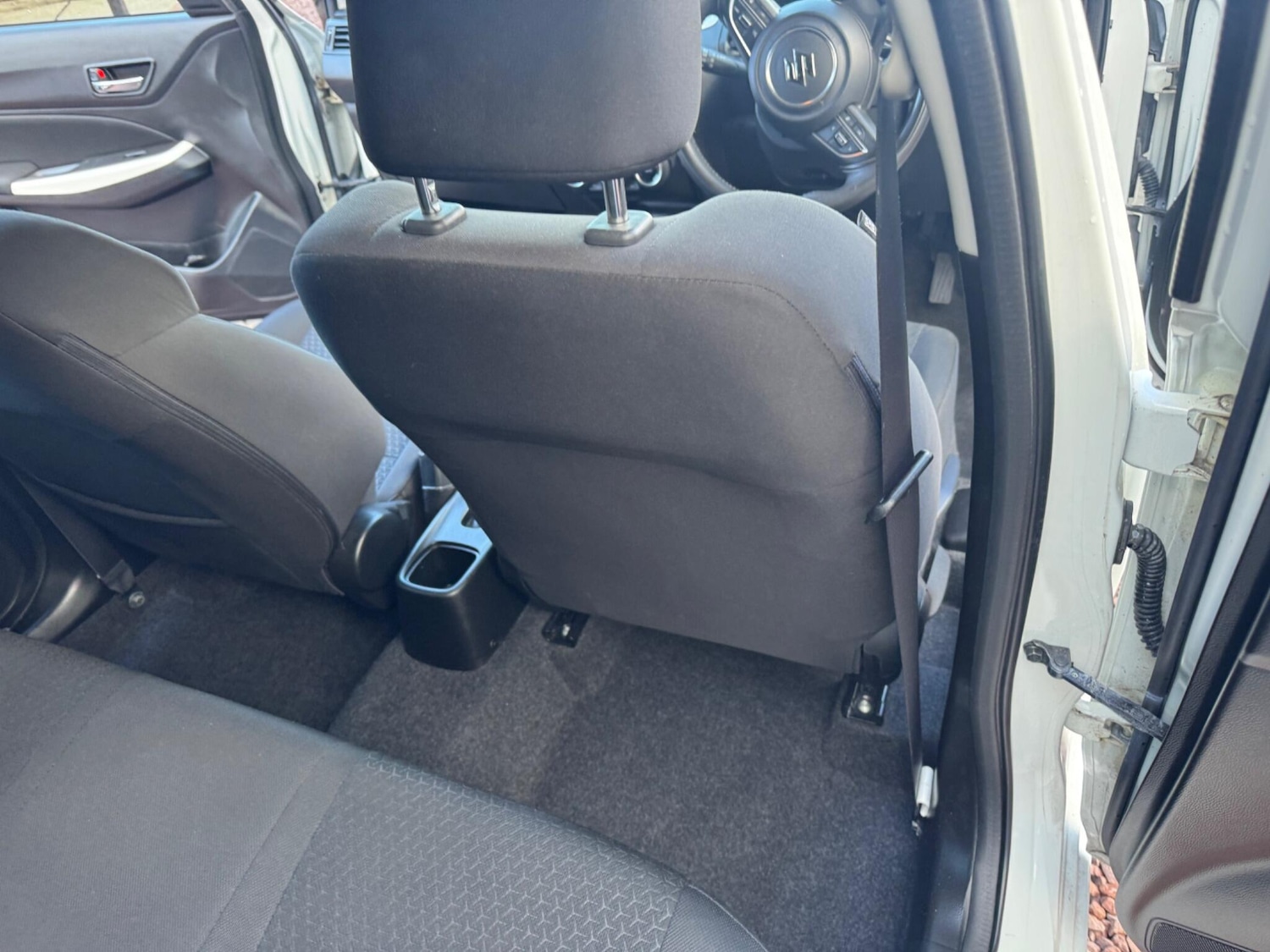 Used Suzuki Swift 2018 for sale - 76988263: Photo 38