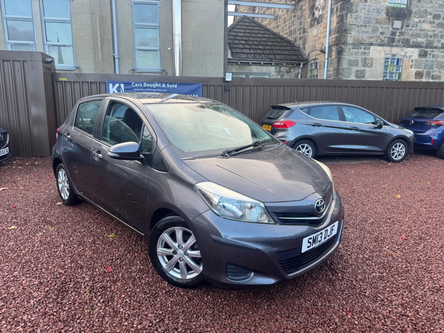 Used Toyota Yaris 2013 for sale - 76380726: Photo 1