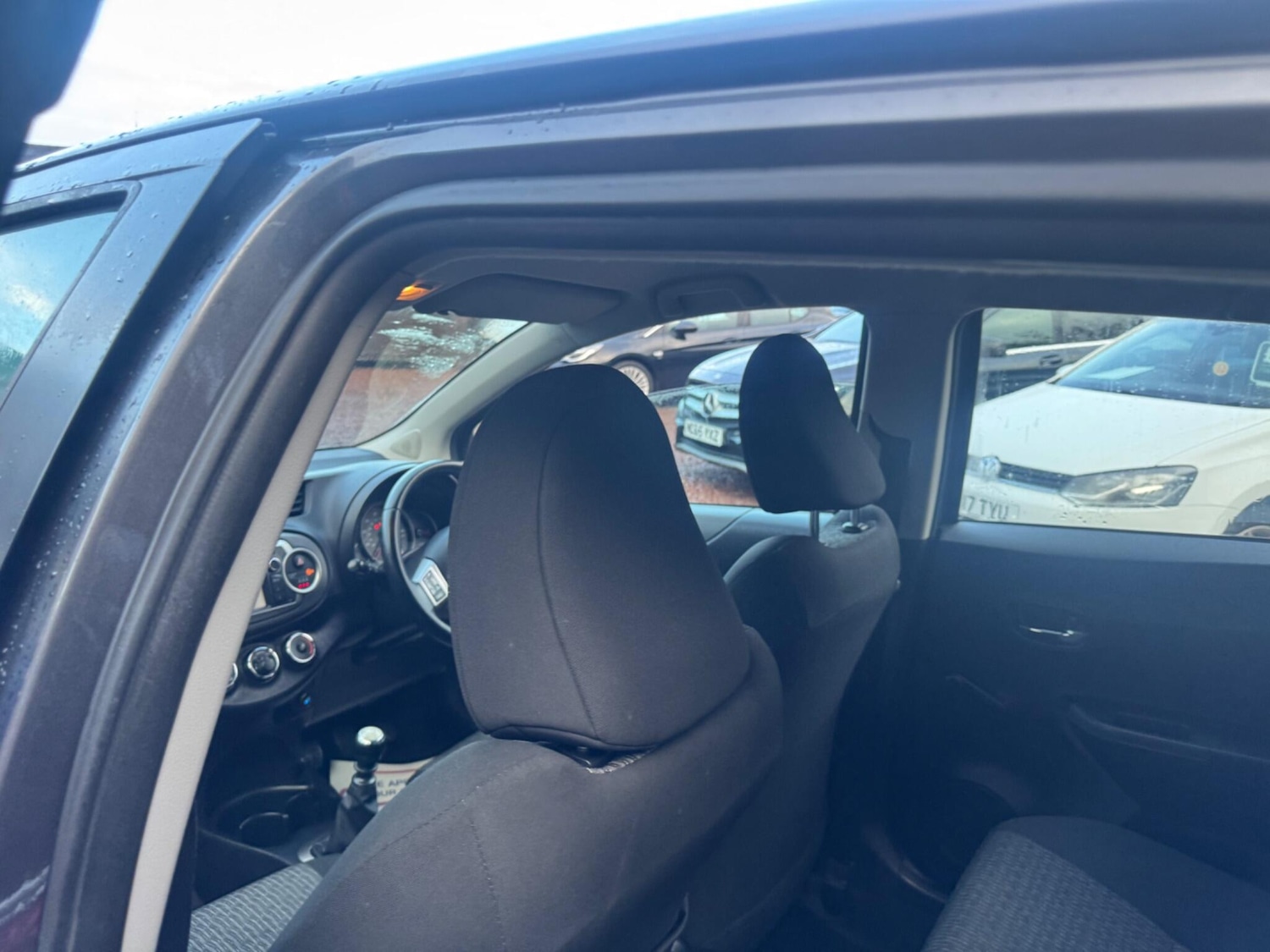 Used Toyota Yaris 2013 for sale - 76380726: Photo 17