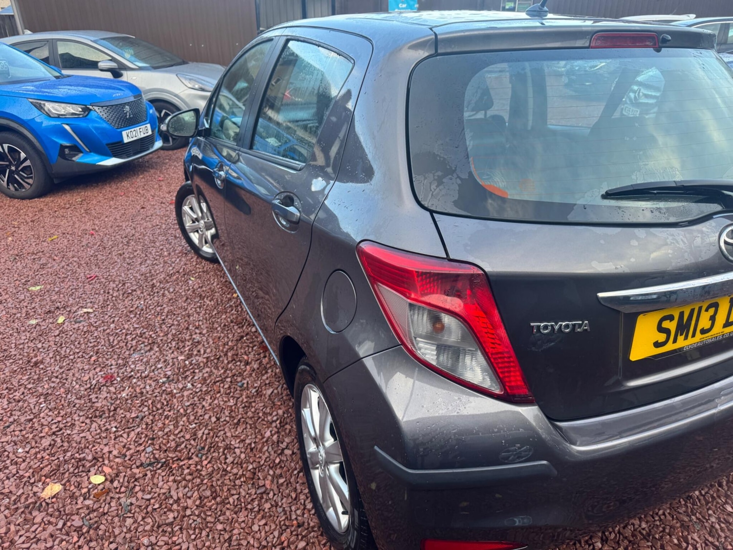 Used Toyota Yaris 2013 for sale - 76380726: Photo 7