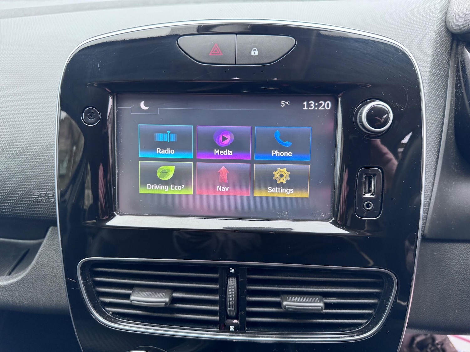 Used Renault Clio 2018 for sale - 77155457: Photo 27