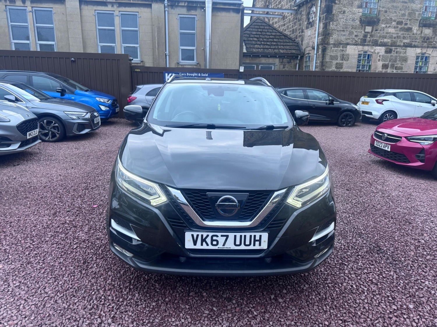 Used Nissan Qashqai 2017 for sale - 77331511: Photo 2