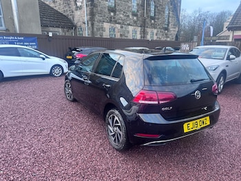 Used Volkswagen Golf 2019 for sale - 76965367: Photo