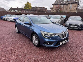 Used Renault Megane 2017 for sale - 77468111: Photo