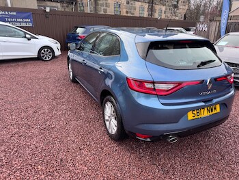 Used Renault Megane 2017 for sale - 77468111: Photo