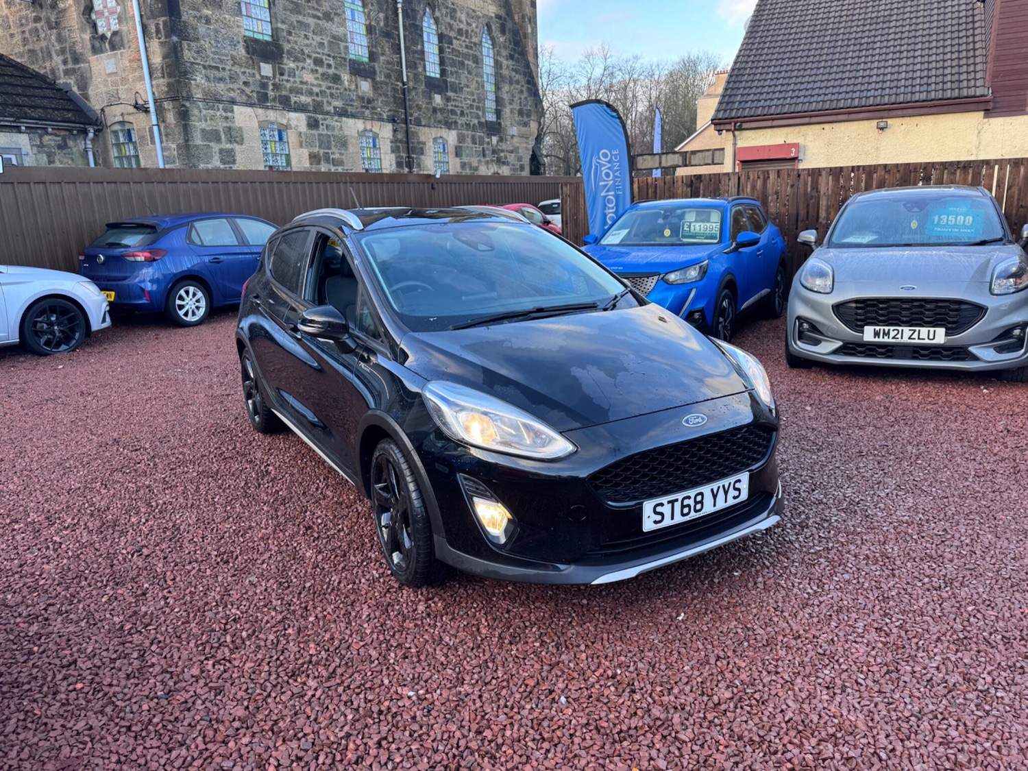 Used Ford Fiesta 2018 for sale - 76666806: Photo 1