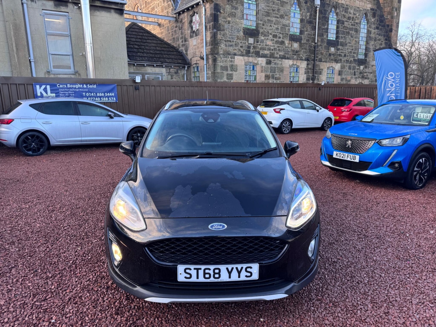 Used Ford Fiesta 2018 for sale - 76666806: Photo 2