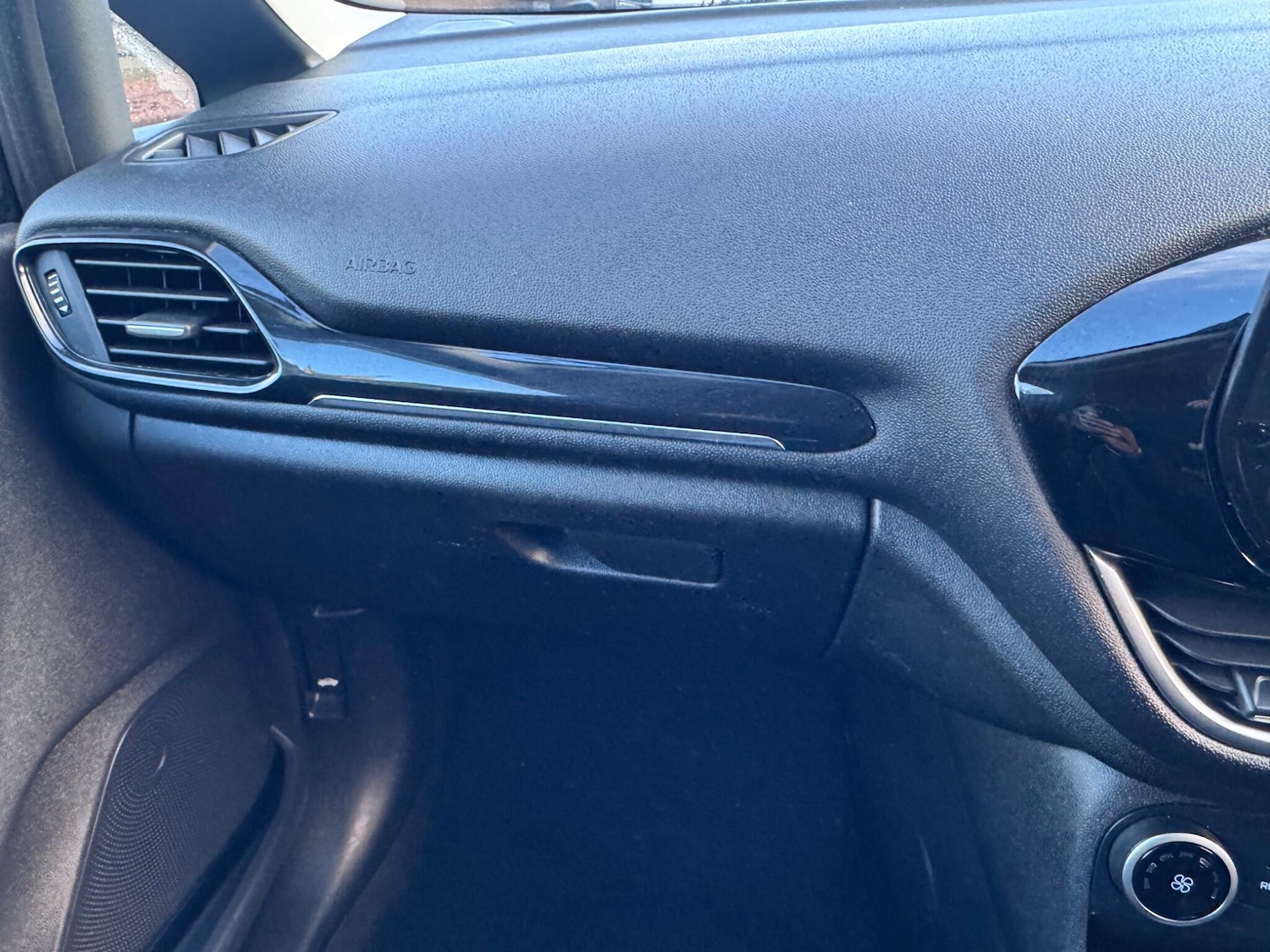 Used Ford Fiesta 2018 for sale - 76666806: Photo 24