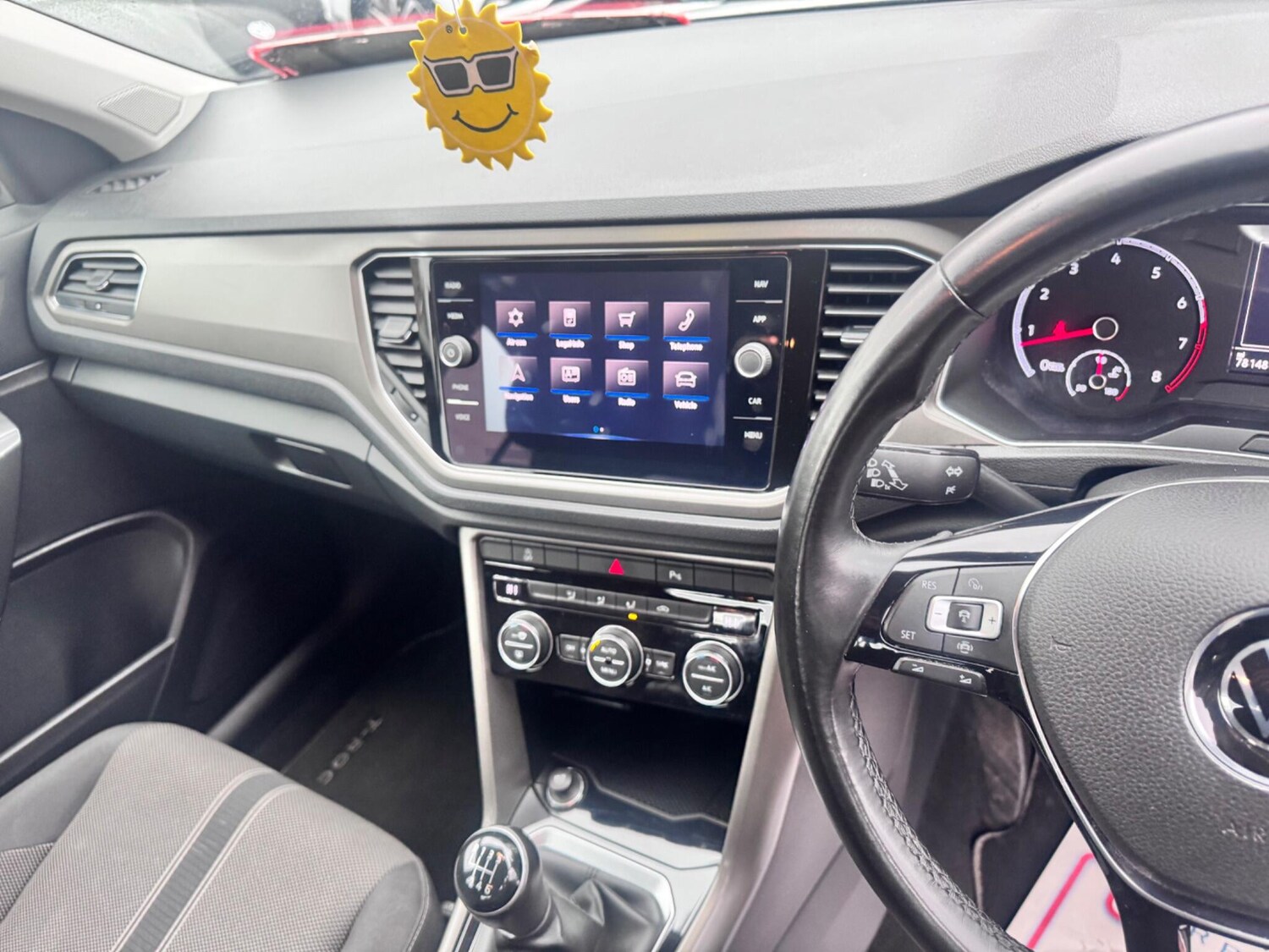 Used Volkswagen T-Roc for sale - 77909667: Photo 11