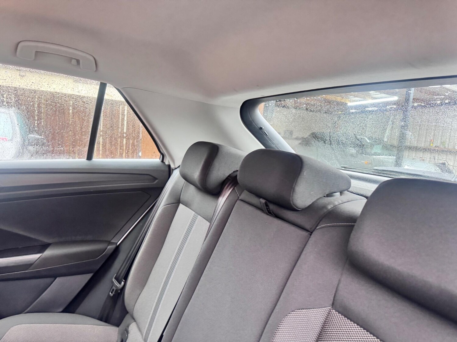 Used Volkswagen T-Roc for sale - 77909667: Photo 38