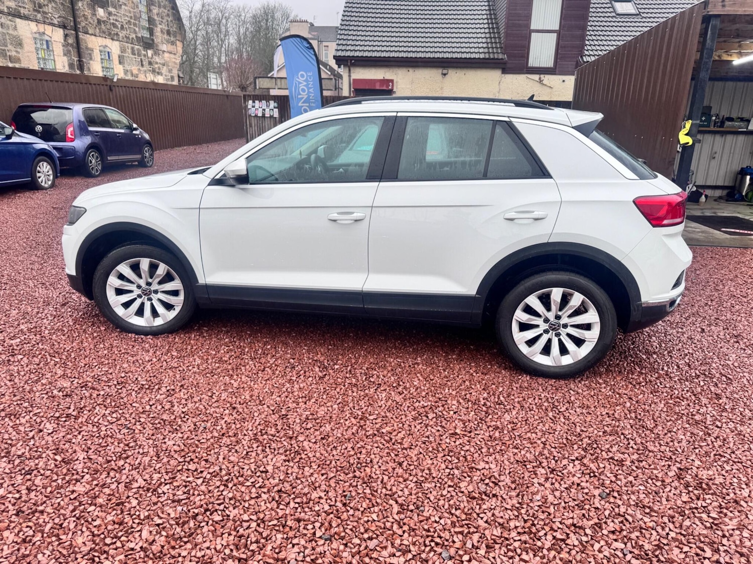 Used Volkswagen T-Roc for sale - 77909667: Photo 6