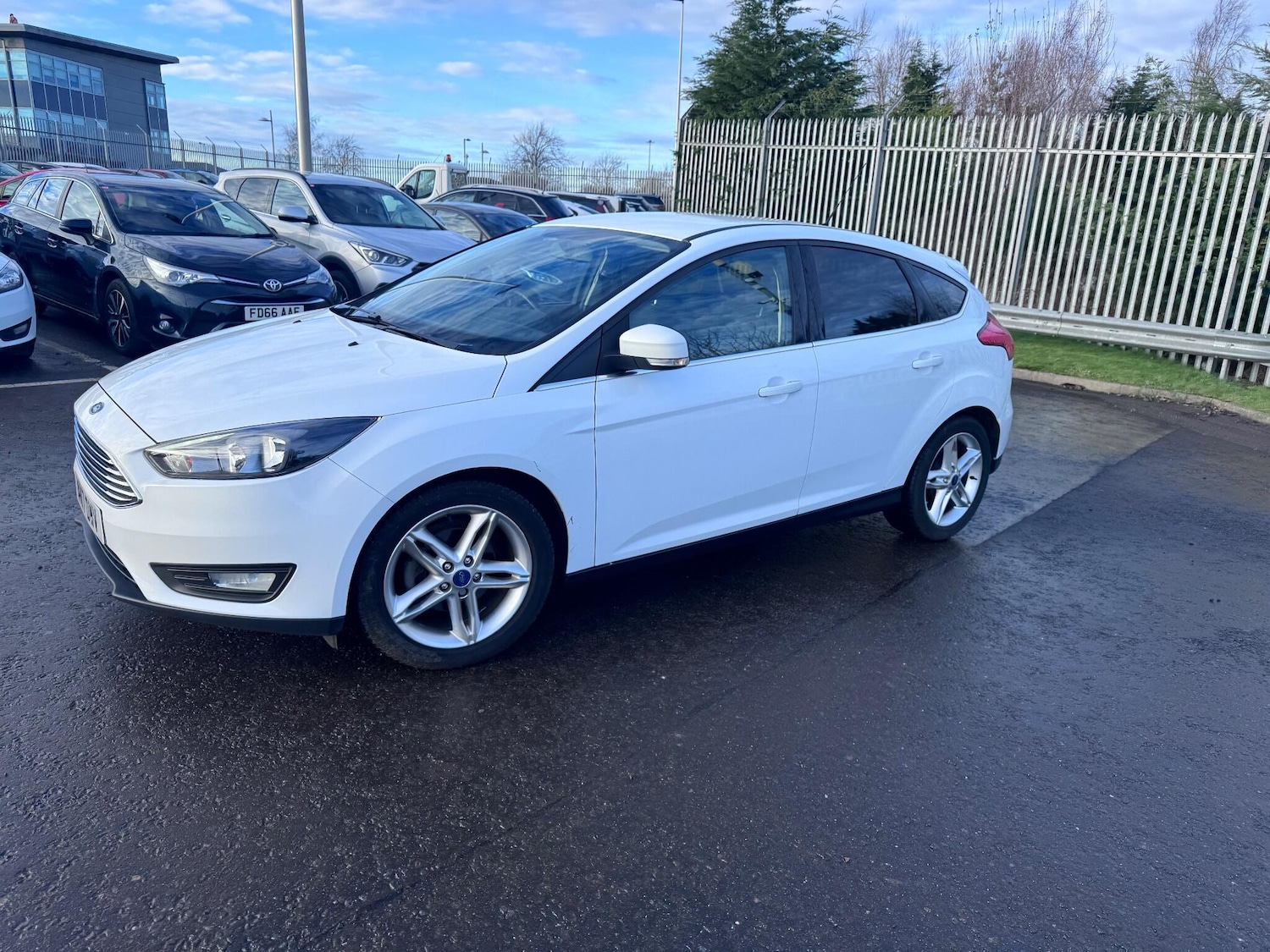 Used Ford Focus 2017 for sale - 77131418: Photo 3