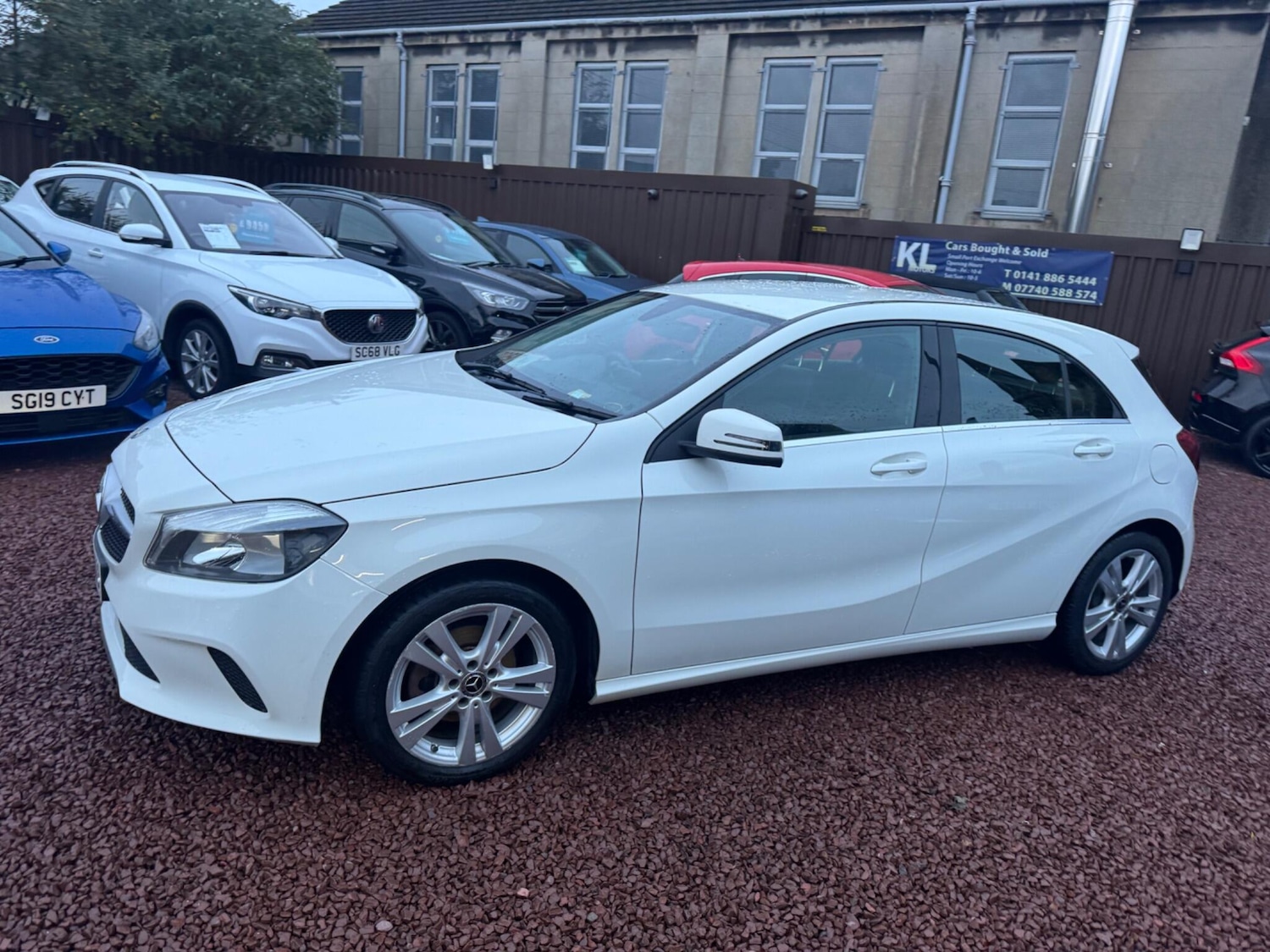 Used Mercedes-Benz A-Class 2017 for sale - 76370523: Photo 2
