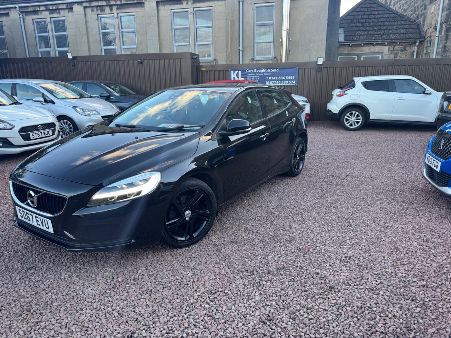 Used Volvo V40 2017 for sale - 76085253: Photo 1