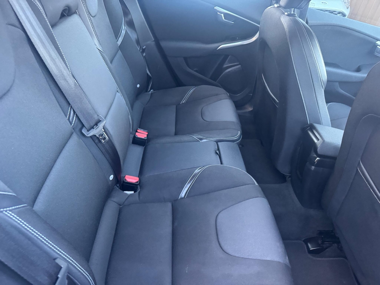 Used Volvo V40 2017 for sale - 76085253: Photo 10