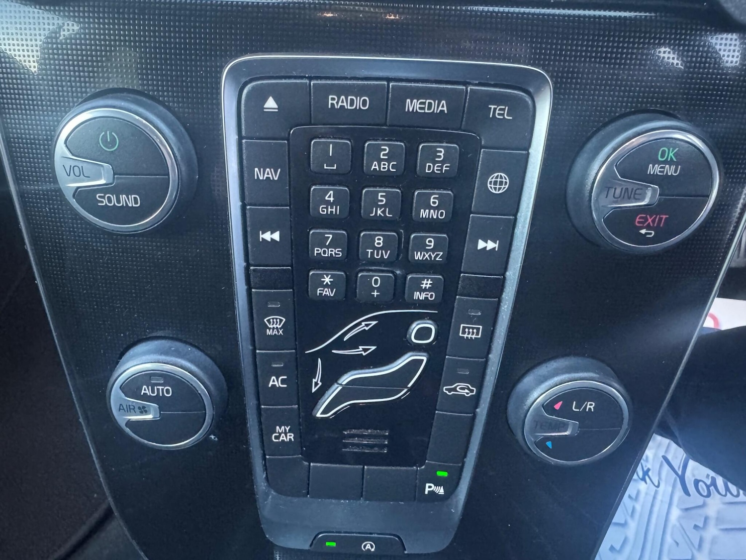 Used Volvo V40 2017 for sale - 76085253: Photo 24