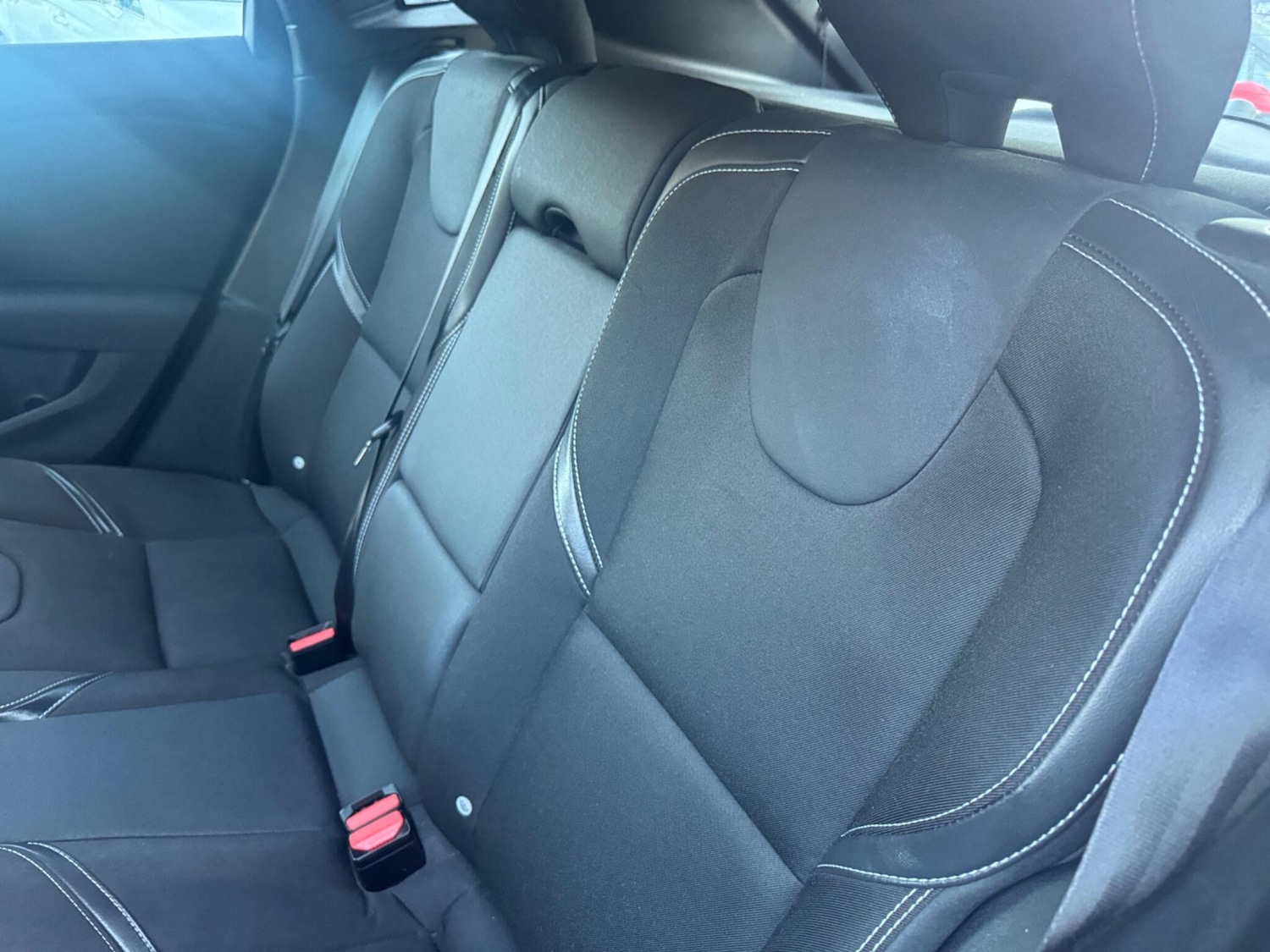 Used Volvo V40 2017 for sale - 76085253: Photo 33