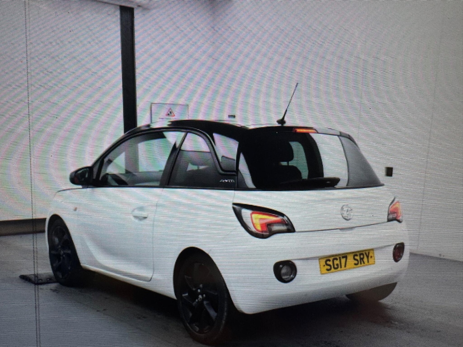 Used Vauxhall ADAM 2017 for sale - 76431996: Photo 3