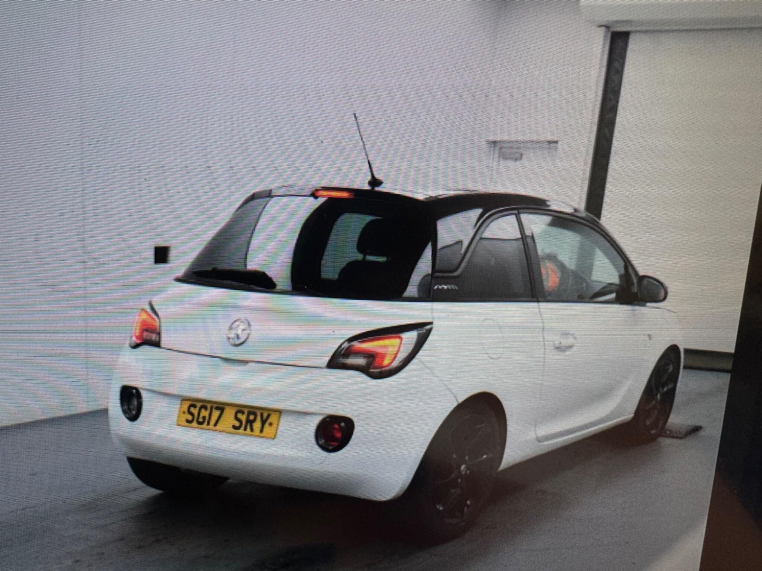 Used Vauxhall ADAM 2017 for sale - 76431996: Photo 4