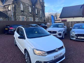 Used Volkswagen Polo 2015 for sale - 77066912: Photo