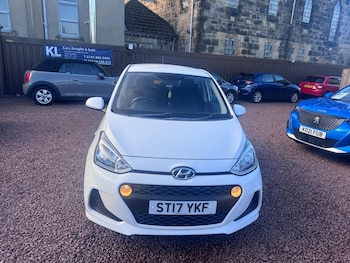 Used Hyundai i10 2017 for sale - 76562325: Photo