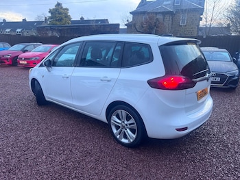 Used Vauxhall Zafira Tourer 2017 for sale - 77191855: Photo