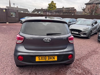 Used Hyundai i10 2018 for sale - 77387560: Photo