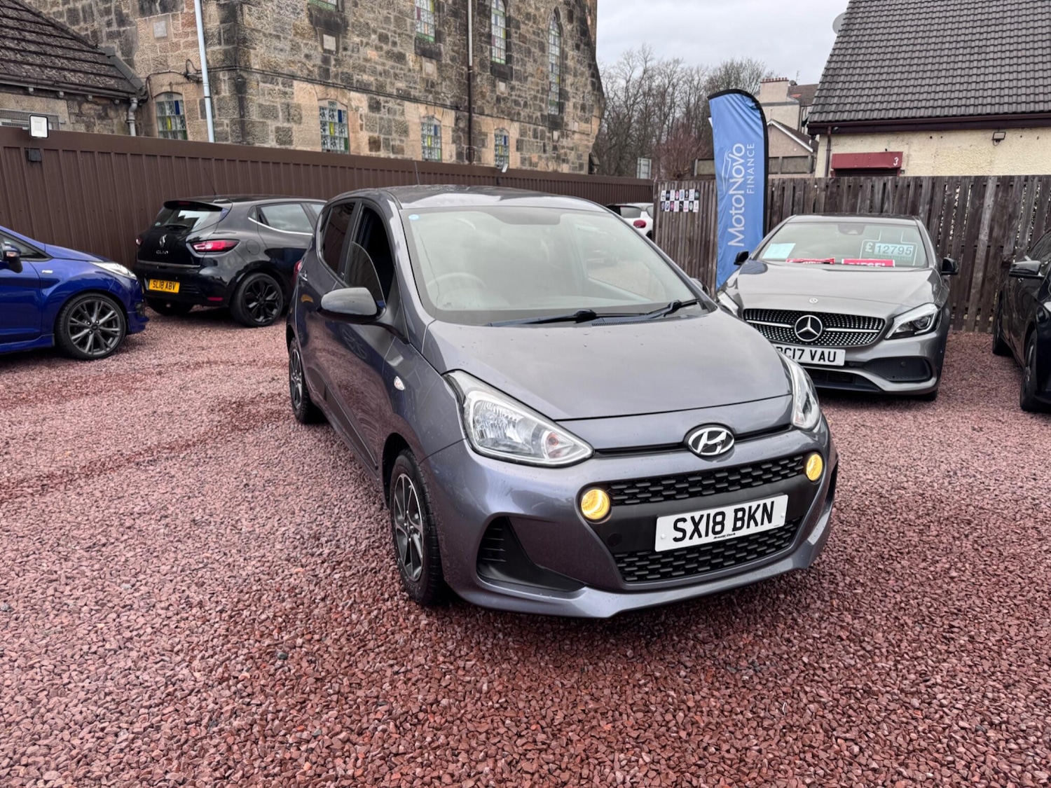Used Hyundai i10 2018 for sale - 77387560: Photo 9