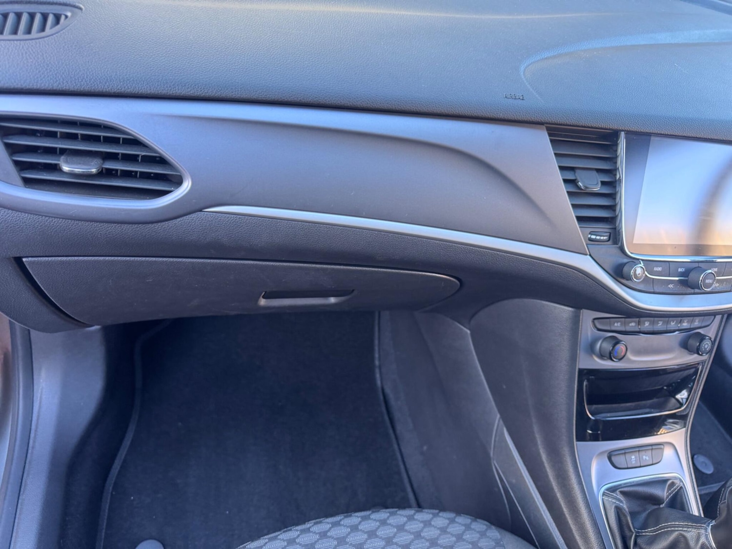 Used Vauxhall Astra 2017 for sale - 76659362: Photo 41