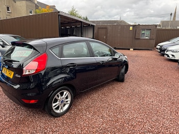 Used Ford Fiesta 2016 for sale - 76109085: Photo