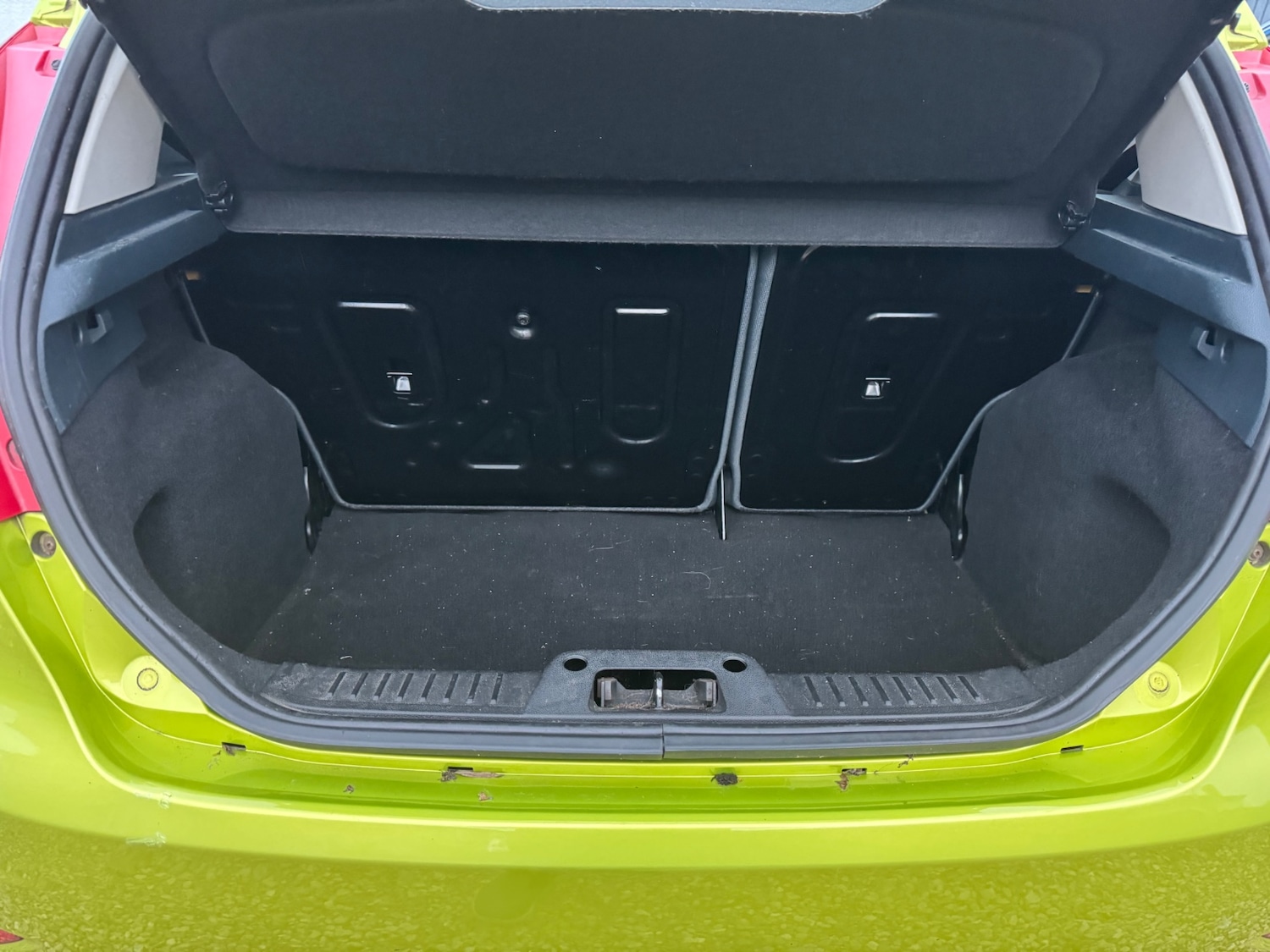 Used Ford Fiesta 2010 for sale - 76580961: Photo 10