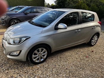 Used Hyundai i20 2012 for sale - 79548828: Photo