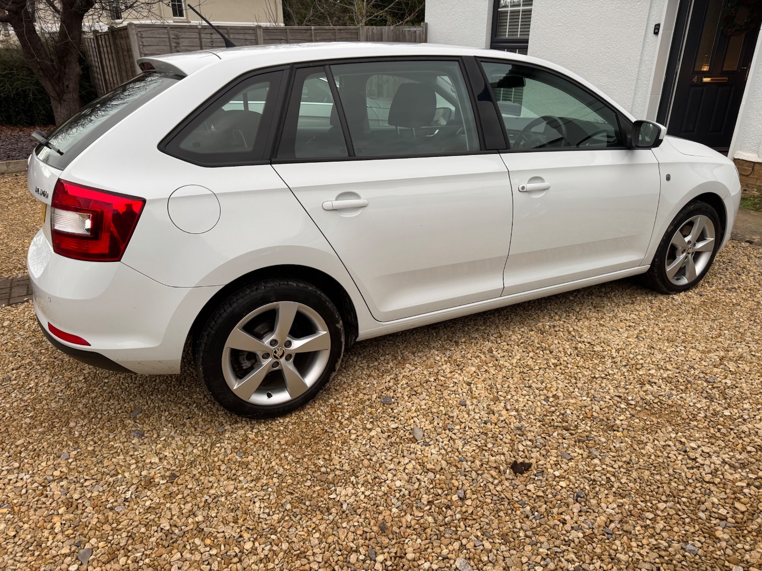 Used Skoda Rapid Spaceback 2014 for sale - 76911413: Photo 2