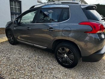 Used Peugeot 2008 2015 for sale - 79536151: Photo