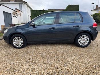 Used Volkswagen Golf 2010 for sale - 77327202: Photo