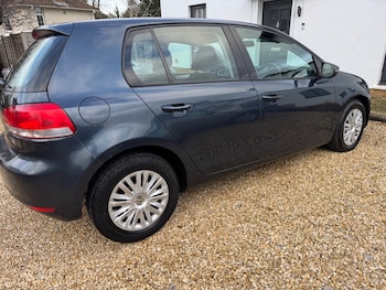 Used Volkswagen Golf 2010 for sale - 77327202: Photo