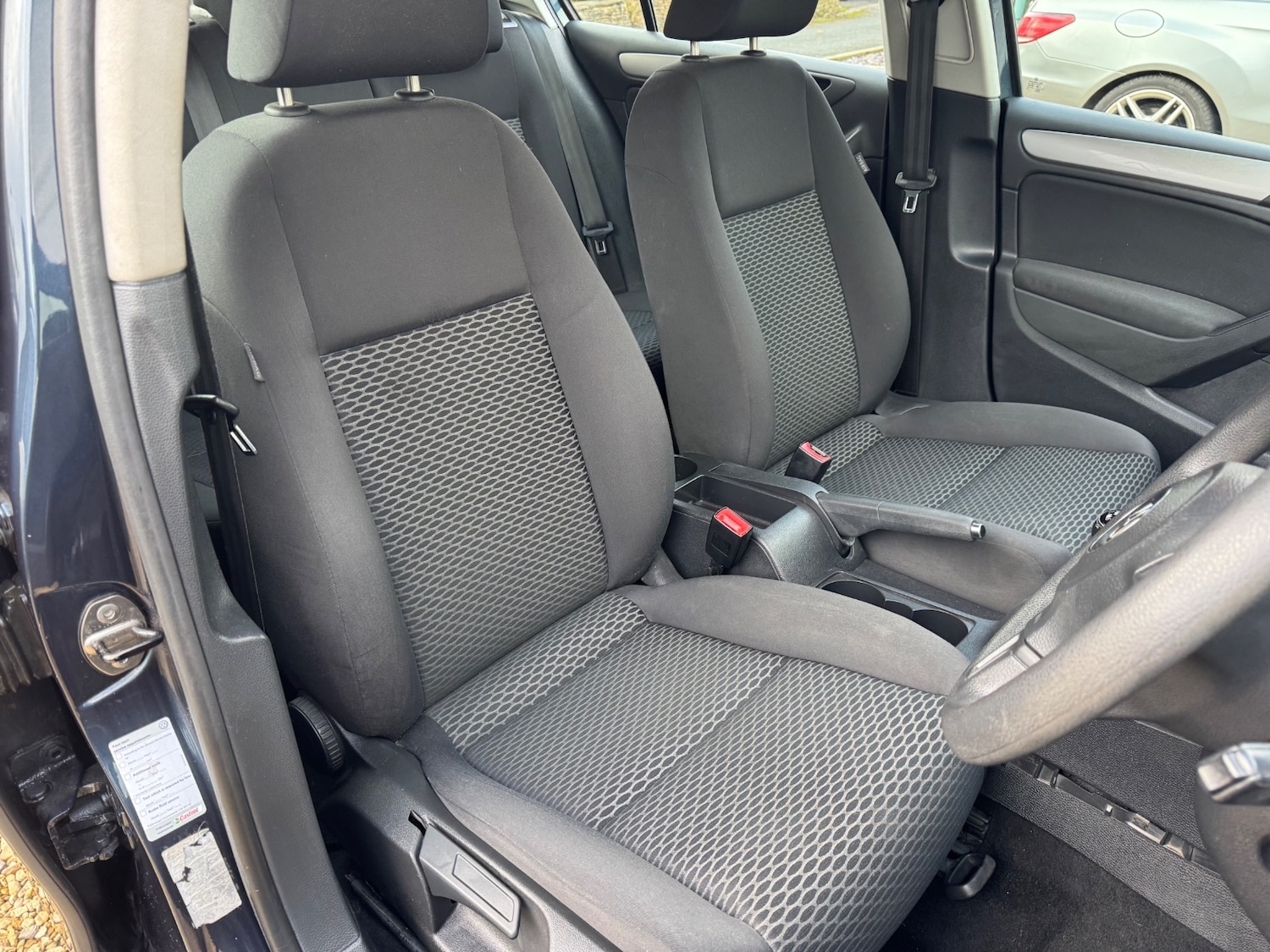 Used Volkswagen Golf 2010 for sale - 77327202: Photo 7