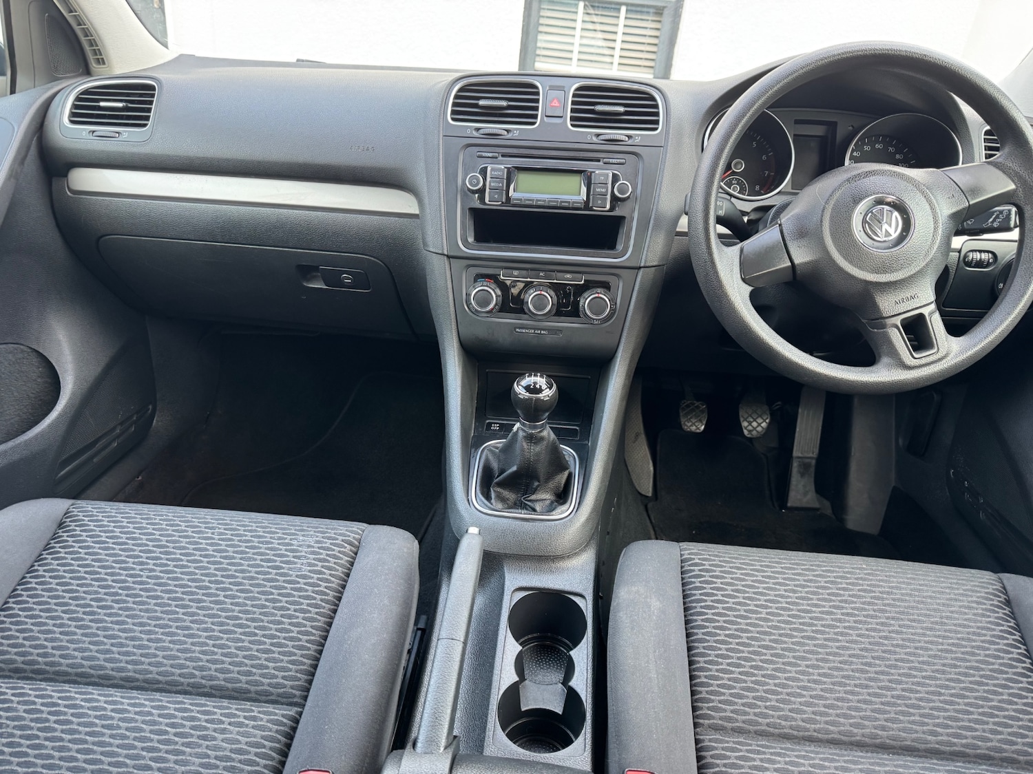 Used Volkswagen Golf 2010 for sale - 77327202: Photo 9