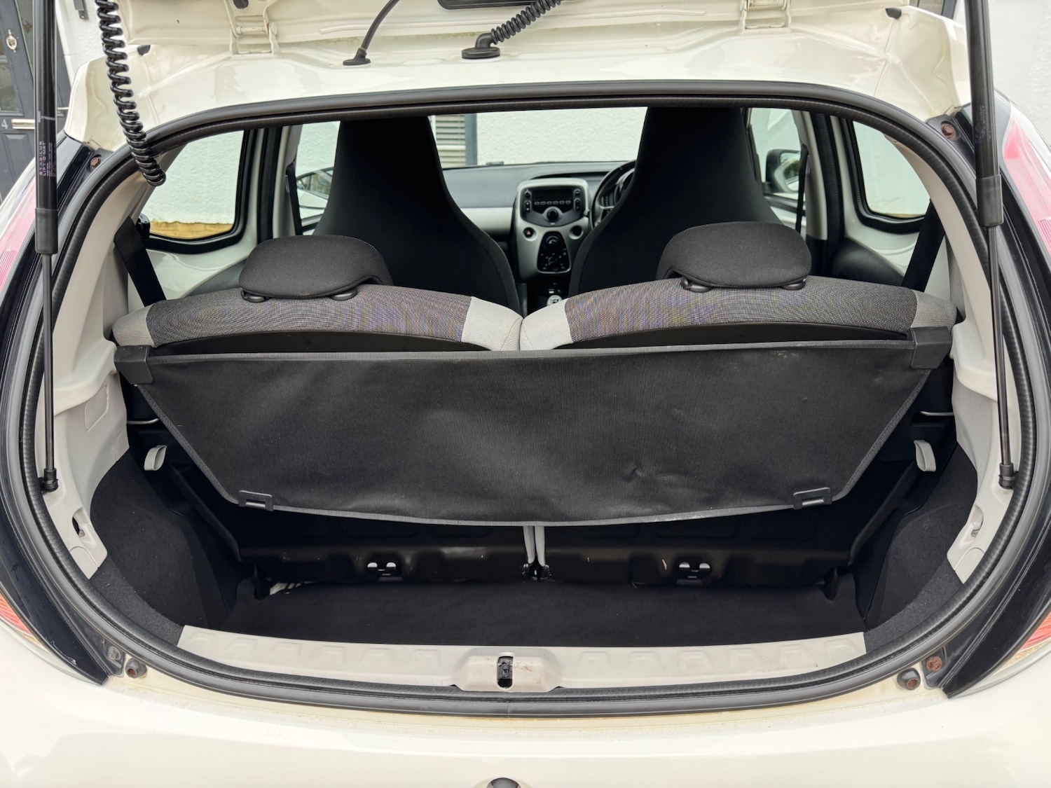 Used Toyota AYGO 2015 for sale - 76454802: Photo 16