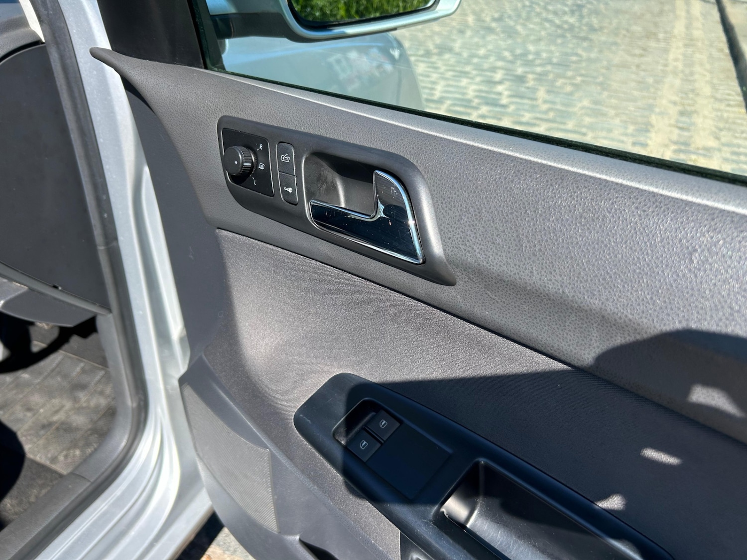 Vehicle 27