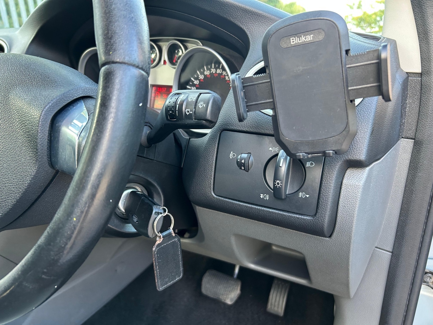 Vehicle 28