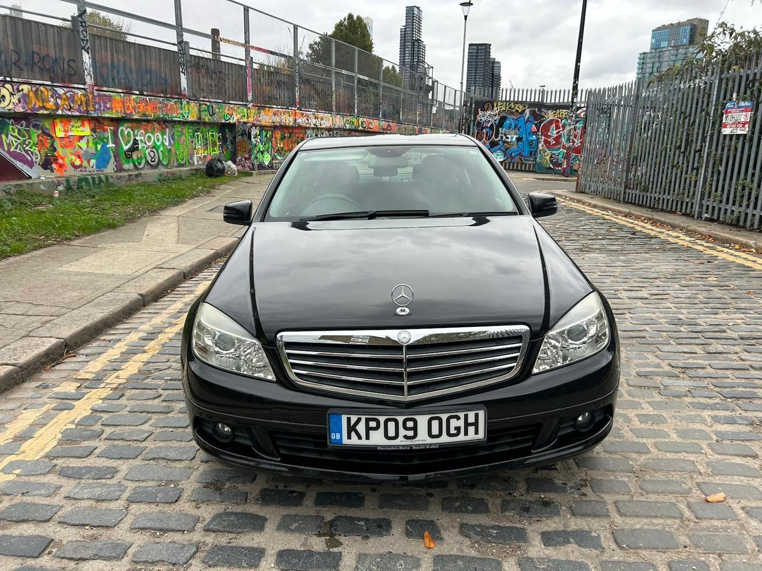 Used Mercedes-Benz C Class 2009 for sale - 76253442: Photo 2