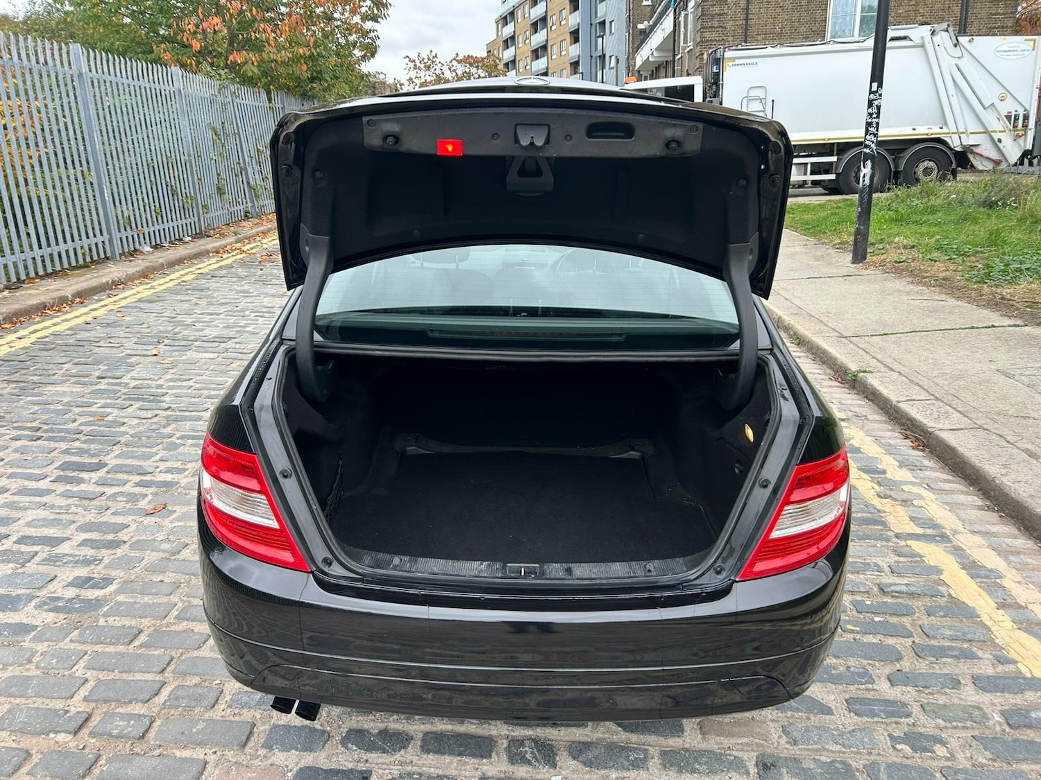 Used Mercedes-Benz C Class 2009 for sale - 76253442: Photo 9