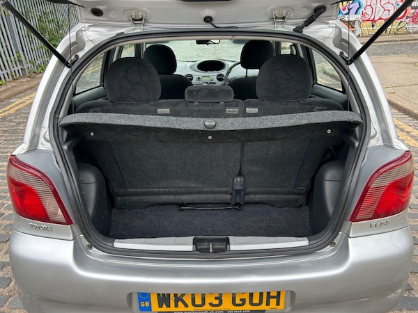Used Toyota Yaris 2003 for sale - 74929755: Photo 10