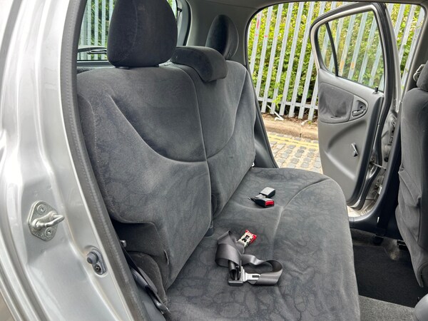 Used Toyota Yaris 2003 for sale - 74929755: Photo 20