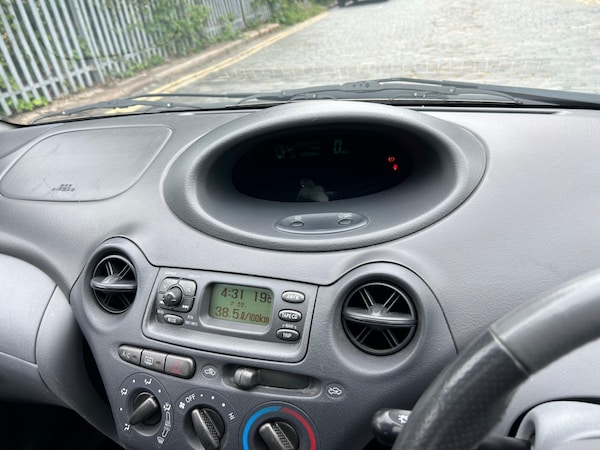 Used Toyota Yaris 2003 for sale - 74929755: Photo 23
