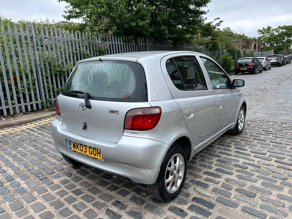 Used Toyota Yaris 2003 for sale - 74929755: Photo 8