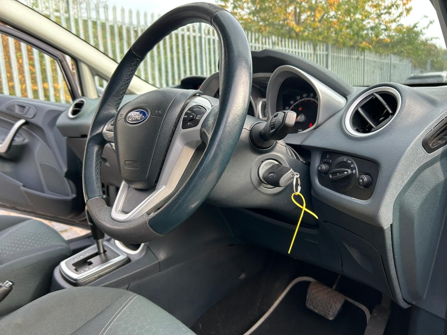 Used Ford Fiesta 2009 for sale - 76340548: Photo 21